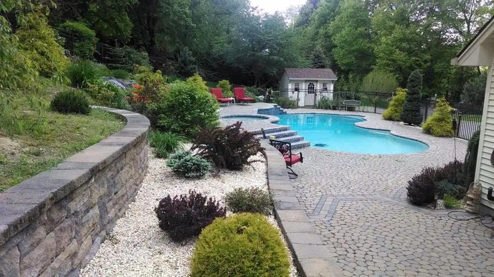 Pool Landscape Design, project by J&M Landscape Design