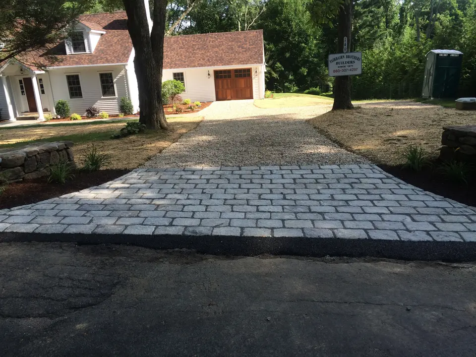 Driveway Entrance, project by J&M Landscape Design